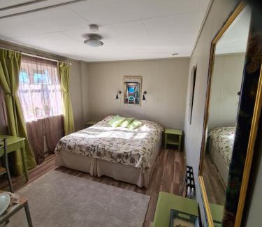 Bredsjo House | Skogsbrynet B&B, Bredsjö Nya Herrgård