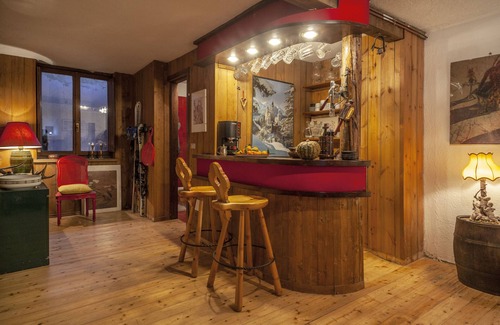 Courmayeur Ski Chalet | Sky and retreat in a charme house in Courmayeur!