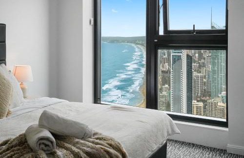 Surfers Paradise Apartment | Sky-High 72 Stories at The Seaside - Pet Friendly