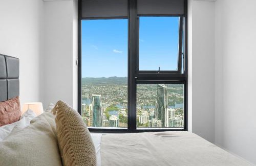 Surfers Paradise Apartment | Sky-High 72 Stories at The Seaside - Pet Friendly