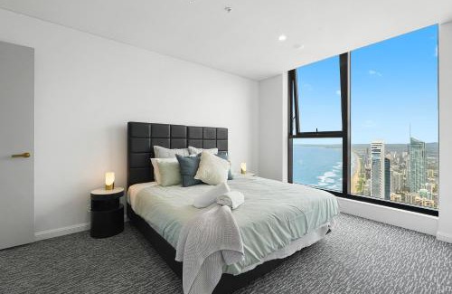 Surfers Paradise Apartment | Sky-High 72 Stories at The Seaside - Pet Friendly