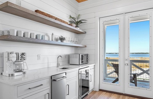 Pensacola House | Sky High- pup friendly home w/pool, sleeps 26!