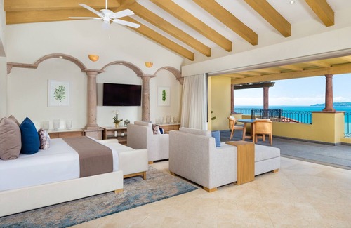 Bucerias Resort | Skyline Splendor: 3BR Penthouse Paradise at La Estancia, Nayarit