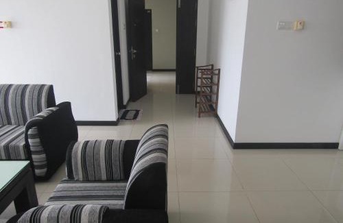 Sri Jayawardenepura Kotte Apartment | SKYLINE SUITE Luxury Penthouse at The Highness Rajagiriya