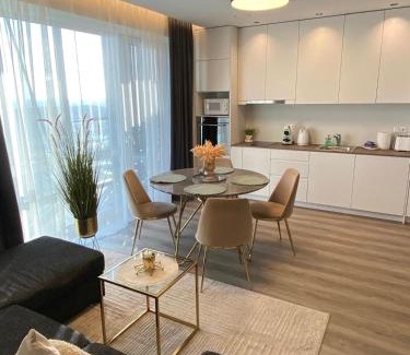 Virsuliskes Apartment | Skylum 17th Floor Apartment