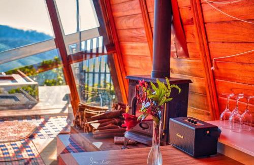 Nuwara Eliya Ski Chalet | Skyridge Twilight