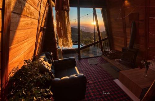 Nuwara Eliya Ski Chalet | Skyridge Twilight