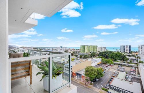 Cairns Central Business District Apartment | Skyview Luxe at Marquis