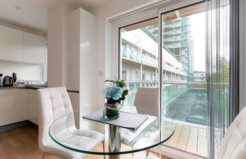 Grange Apartment | Skyvillion Tower Point Enfield 1bed W balcony