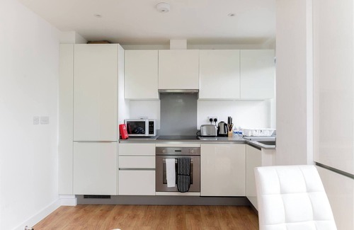 Grange Apartment | Skyvillion - Tower Point Enfield 1bed Wbalcony