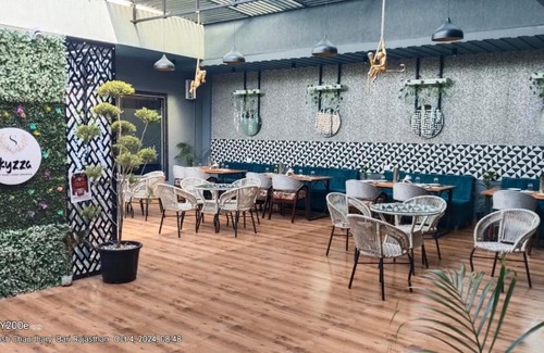 Bari Hotel | Skyzza Banquet and Restaurant