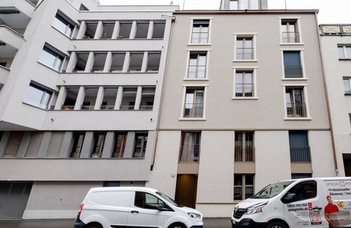 Sihlfeld Apartment | Sleek Wiedikon 1.5 Room w/Storage & W/D, 1 min to Market, by Blueground