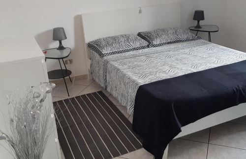 Sambuceto Apartment | Sleep And Fly Apartment