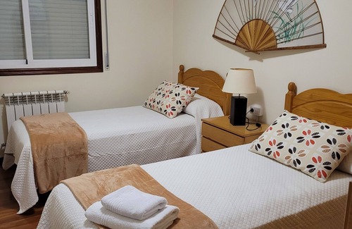 Maceda Apartment | Sleep in Maceda with spectacular views 20 min from Ribeira Sacra