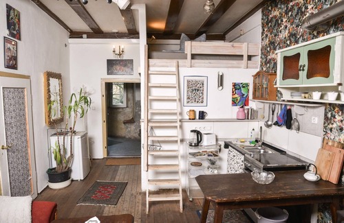 Hildburghausen Apartment | Sleep like in a fairy tale - groups of up to 10 people at Weitersroda Castle