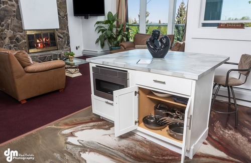 Huffman - O' Malley Apartment | Sleeping Lady Mountain View(The WOW Factor) Suite