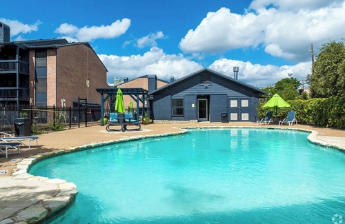Windsor Park Apartment | Sleepover : Spacious 1BD/1BA + Gym - Austin TX