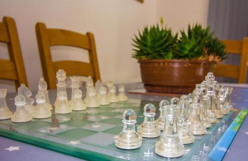 Wadebridge House | Sleeps8- EcoFriendly- KingBeds- FamilyFriendly