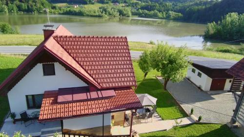 Bostanj House | Slivnisko Jezero Hisa