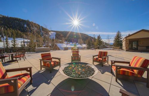 Mountain House House | Slopeside 2736A by SummitCove Lodging