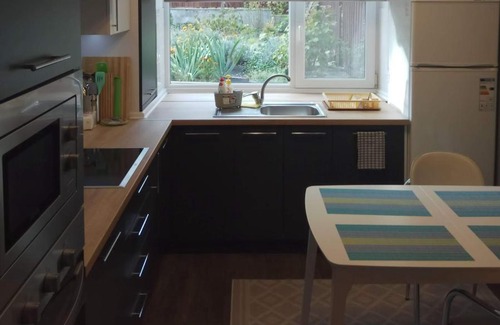 Chisinau Villa | Slovac House with a garden and fireplace