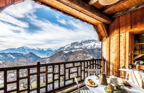 Serraval Ski Chalet | Slow Chalet de l'Ourse - Charming old chalet, stunning view, sauna, pets ok