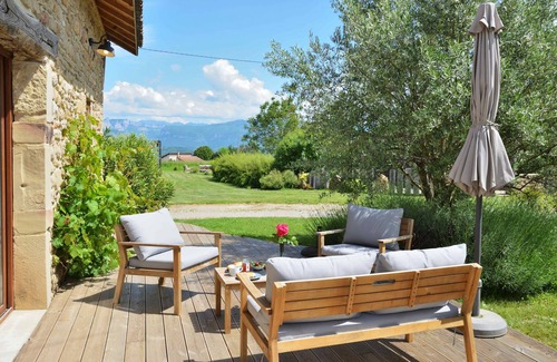 Saint-Lattier House | Slow Tourism at the foot of the Vercors, in this luminous LOFT