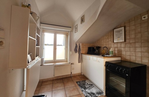 Saint-Benoit House | Small atypical house with terrace 1 20min from Futuroscope.
