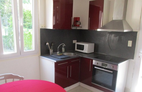 Jumilhac-le-Grand Cabin | Small comfortable pavilion near the castle and the village