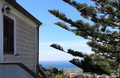 Perdifumo Apartment | Small, fine apartment with panoramic sea views in a tranquil green location