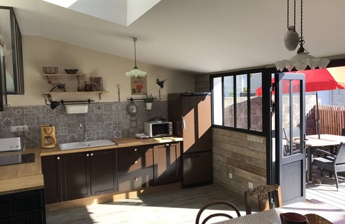 La Turballe House | Small fisherman's house in the town center, 2 minutes' walk from the port and the beach.