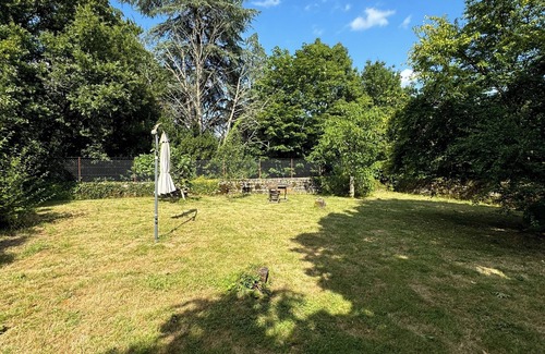 Nanteuil-en-Vallee House | Small house located 200 m from : Nanteuil en Vallée abbey.