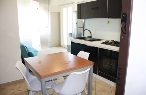 Marina di Carrara Apartment | SMALL PENTHOUSE SEA VIEW MOUNTAINS IN MARINA DI CARRARA 100 MT FROM THE SEA