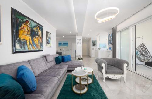 Moca Apartment | SMARAGD - New Penthouse with fantastic sea view and outdoor pool