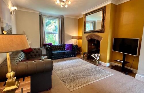 Stalham House | Smart & Comfortable 3-bedroom Victorian house