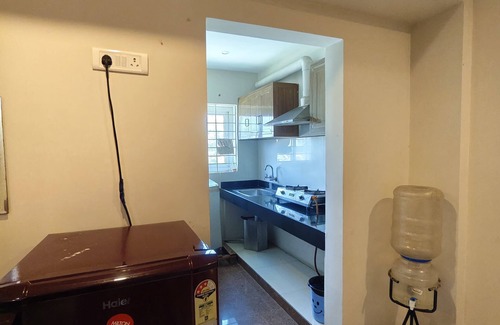 Koyambedu Apartment | Smart Home Service Apart by Stayz Royale