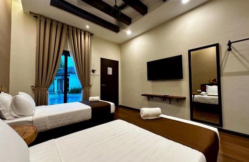 Kampung Padang Midin House | Smilang Chalet