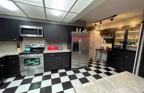 Lubbock House | Smiley Bush BnB-Great for family functions! 1K/2Q