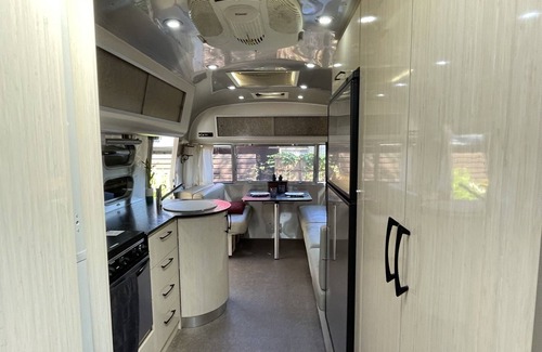 Wears Valley House | Smky Mtn Getaway:Airstream Glamping Adventure