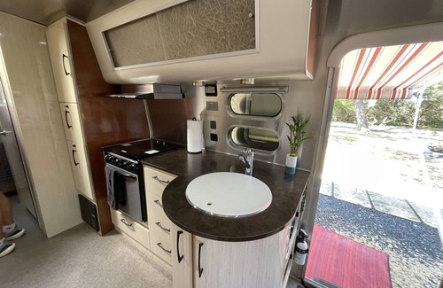 Wears Valley House | Smky Mtn Getaway:Airstream Glamping Adventure