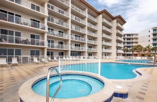 Fort Walton Beach Apartment | SMP 101 - 3 BR Bchfront Poolside Condo - Sleeps 9!