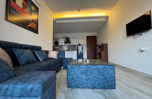 Bullawala Apartment | Snow Den