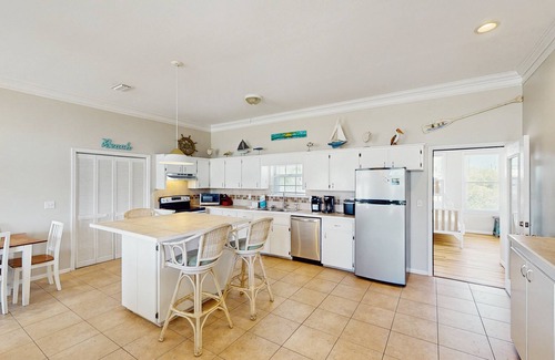 St. George Island House | Snowbird-friendly beach house with private deck, A/C, & Fast WiFi