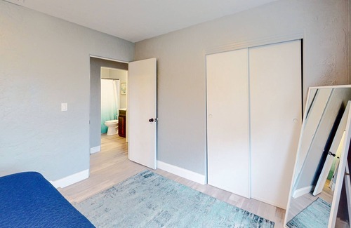 Disston Heights House | Snowbird-friendly home with fenced yard, work-from-home space, & washer/dryer