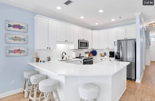 Orange Beach East Condo | SNOWBIRD SPECIAL with BOAT SLIP. A 3bd/3ba condo in lovely Orange Beach, AL