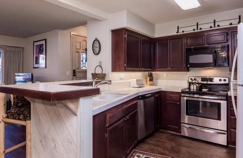 Mammoth Lakes Condo | Snowcreek 613 Phase IV