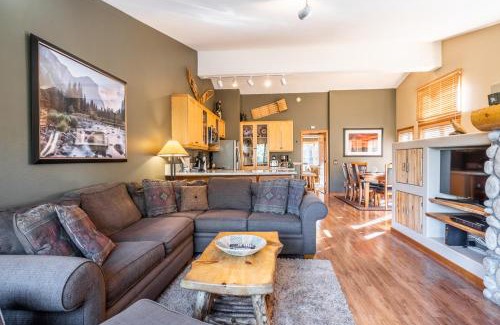 Mammoth Lakes House | Snowcreek V 963