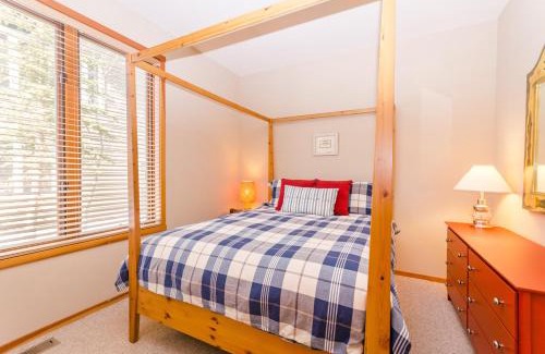 Mammoth Lakes House | Snowcreek V 984