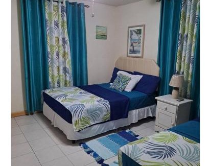 Goodland Apartment | So-neez Top floor apt