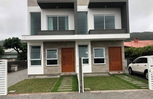 Palhoca House | Sobrados Pinheira